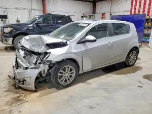 Chevrolet Aveo (Sonic) 1.4L 4 2015