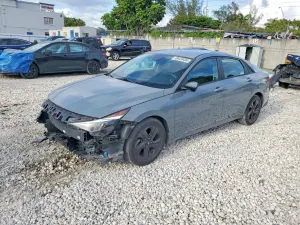 Hyundai Elantra 2.0L 4 2021