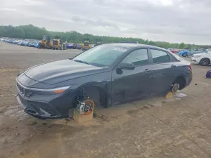 Hyundai Elantra 2.0L 4 2026