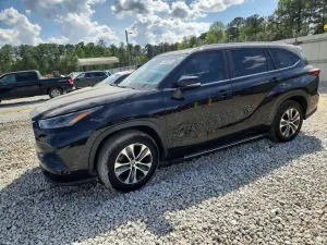 Toyota Highlander 2.4L 4 2023