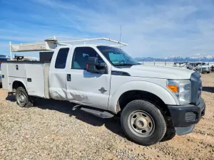 Ford F-350 6.7L 8 2015
