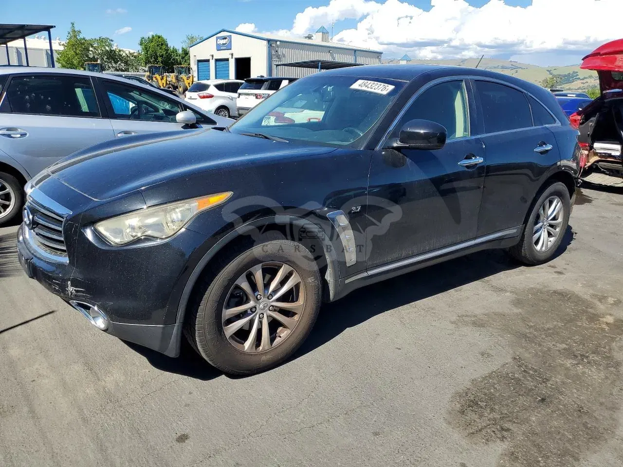 Infiniti QX70 3.7L 6 2015