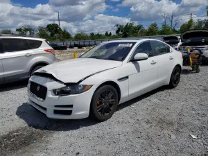 Jaguar XE 2.0L 4 2017
