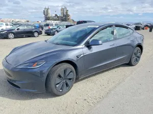 Tesla Model 3 2025