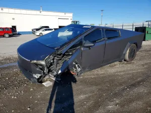 Tesla Cybertruck 2025