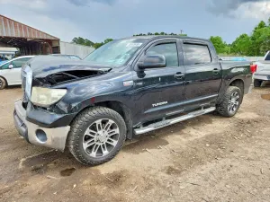 Toyota Tundra 5.7L 8 2013