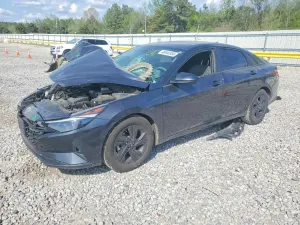 Hyundai Elantra 2.0L 4 2022