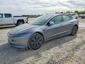 Tesla Model 3 2025