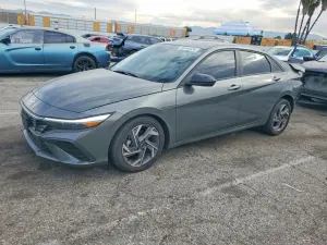 Hyundai Elantra 2.0L 4 2025