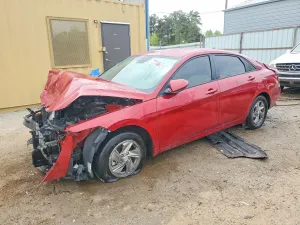 Hyundai Elantra 2.0L 4 2025