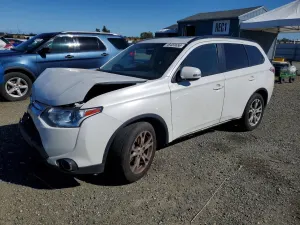 Mitsubishi Outlander 2.4L 4 2015