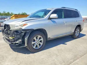 Toyota Highlander 3.5L 6 2013