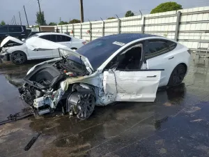 Tesla Model 3 2025