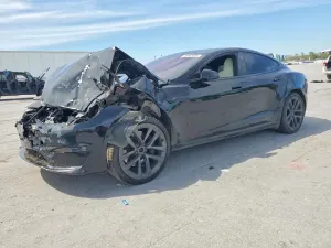 Tesla Model S 2021