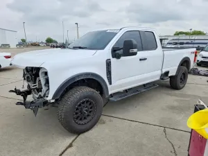 Ford F-350 7.3L 8 2024