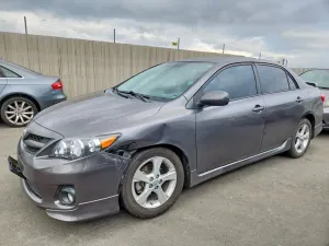 Toyota Corolla 1.8L 4 2013