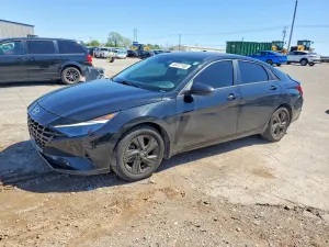 Hyundai Elantra 2.0L 4 2023