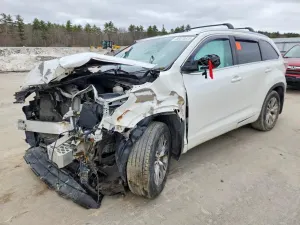 Toyota Highlander 3.5L 6 2015