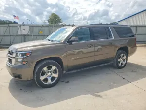 Chevrolet Suburban 5.3L 8 2016