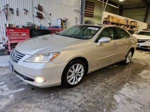 Lexus ES 3.5L 6 2011