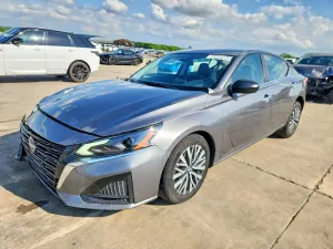 Nissan Altima 2.5L 4 2025