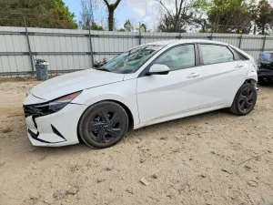 Hyundai Elantra 2.0L 4 2021