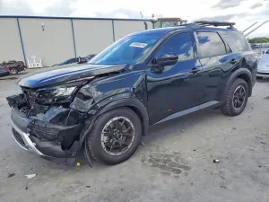 Nissan Pathfinder 3.5L 6 2025