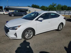 Hyundai Elantra 2.0L 4 2020