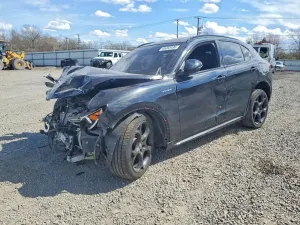 Alfa Romeo Stelvio 2.0L 4 2023