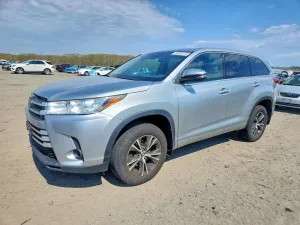 Toyota Highlander 3.5L 6 2017