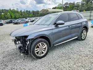 Audi Q5 2.0L 4 2020
