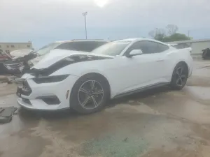 Ford Mustang 2.3L 4 2025