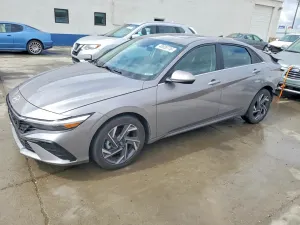 Hyundai Elantra 2.0L 4 2024