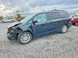 Toyota Sienna 3.5L 6 2015