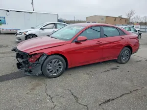 Hyundai Elantra 2.0L 4 2024
