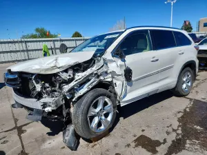 Toyota Highlander 3.5L 6 2016