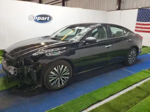 Nissan Altima 2.5L 4 2025