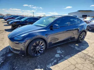 Tesla Model Y 2024