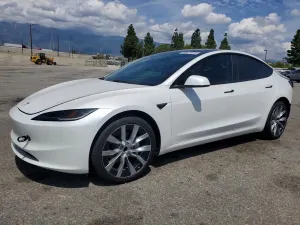Tesla Model 3 2024