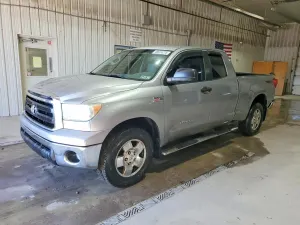 Toyota Tundra 5.7L 8 2010