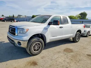 Toyota Tundra 5.7L 8 2012