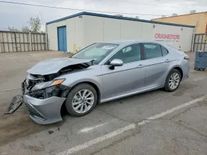 Toyota Camry 2.5L 4 2021