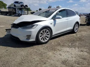 Tesla Model X 2020