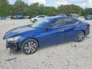 Nissan Altima 2.5L 4 2019