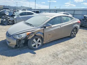 Hyundai Elantra 1.8L 4 2013