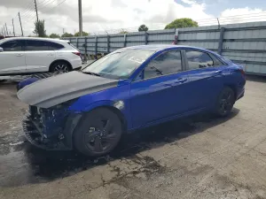 Hyundai Elantra 2.0L 4 2023