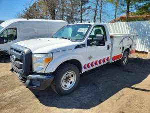 Ford F-350 6.7L 8 2015