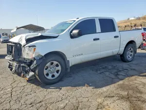 Nissan Titan 5.6L 8 2021