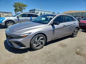 Hyundai Elantra 2.0L 4 2025