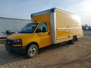 GMC Savana 6.6L 8 2023